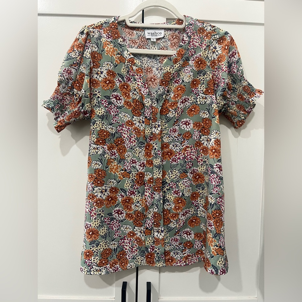 Washco Floral Short Sleeved Blouse women’s size small